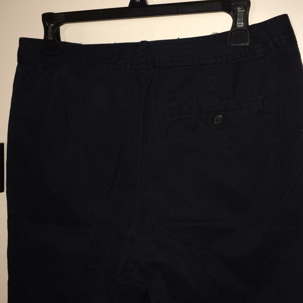 Shorts - Picture 3 of 3